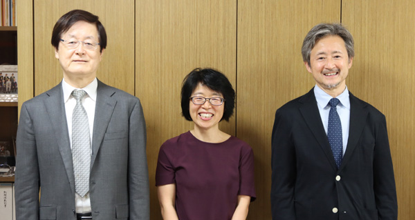 From left, Dr. Yoshimi Takeuchi, president of Chubu University; Dr. Yeong Kim from OHIO; and Dr. Hiromichi Fukui, director of the Chubu Institute for Advanced Studies and Kim's host professor.