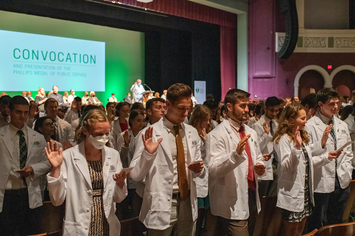 Heritage College welcomes Class of 2026 at White Coat Ceremony