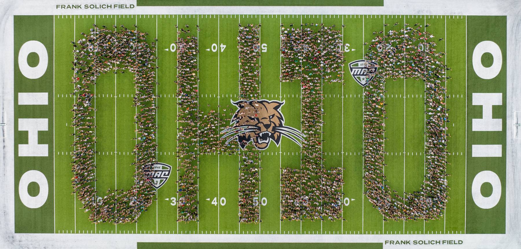 The class of 2027 Class photo at Peden Stadium