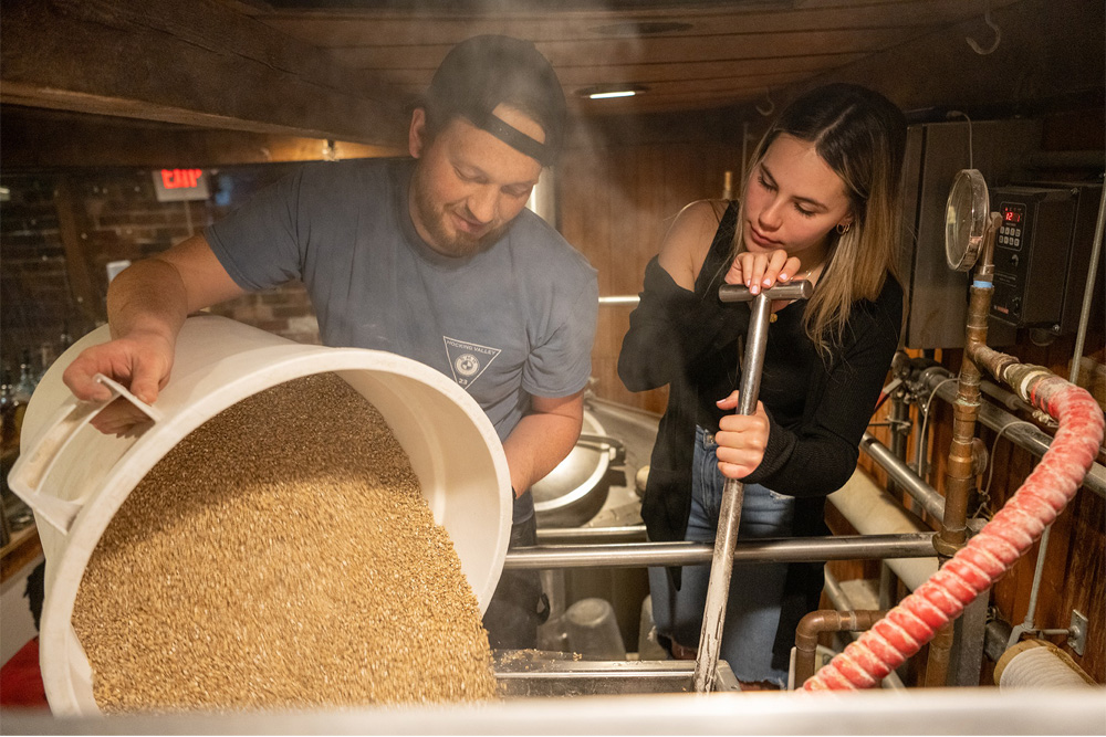  Local brewer Jackie O’s decided to put “Sun Tea,” an English IPA Francesca Carney, BSCHE ’22, crafted for the course, into production.