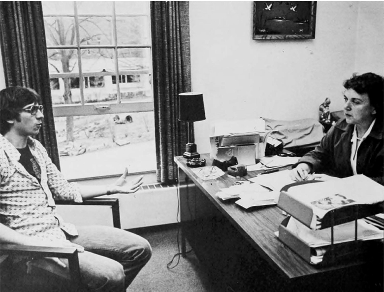 In this photo from the 1980 Spectrum Green Yearbook, student Joe Forsthoffer, BA/BSJ ’83 (HTC), speaks with Dr. Margaret Cohn, then-director of the Honors Tutorial College. Cohn was named HTC dean in 1991. Photo courtesy of the Mahn Center for Archives and Special Collections