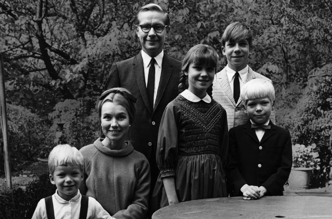 President Alden with his family