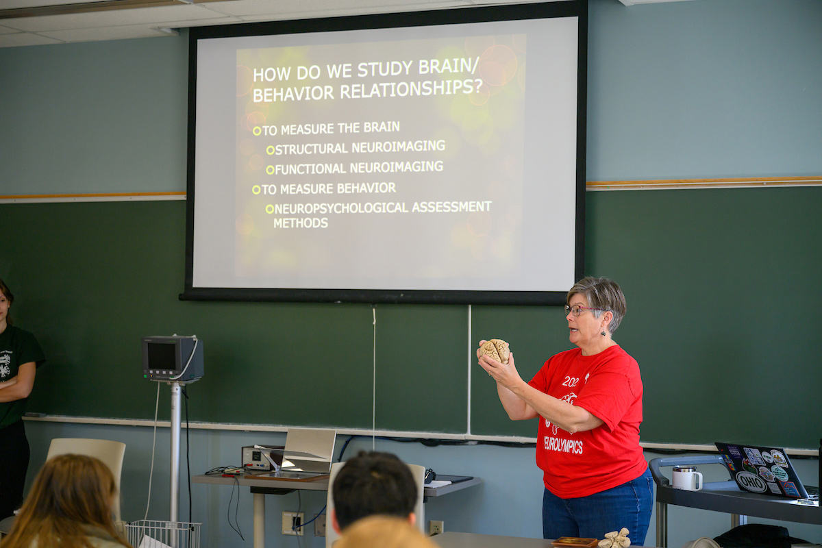 Dr. Julie Suhr guides students through the ‘Measuring Your Mind’ workshop, exploring how psychologists assess cognitive function.