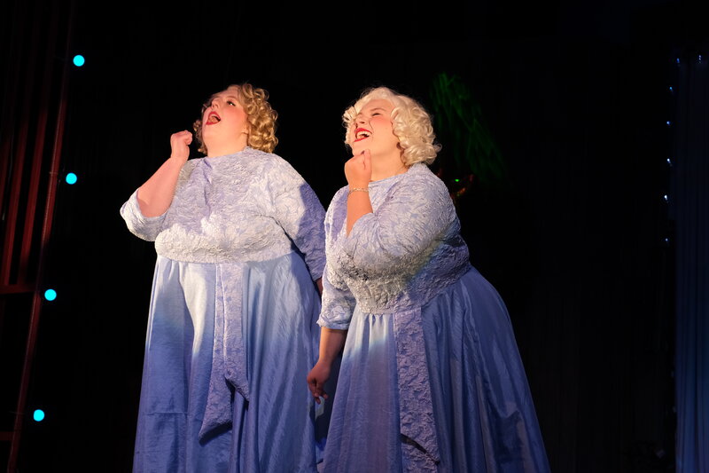 White Christmas sisters singing