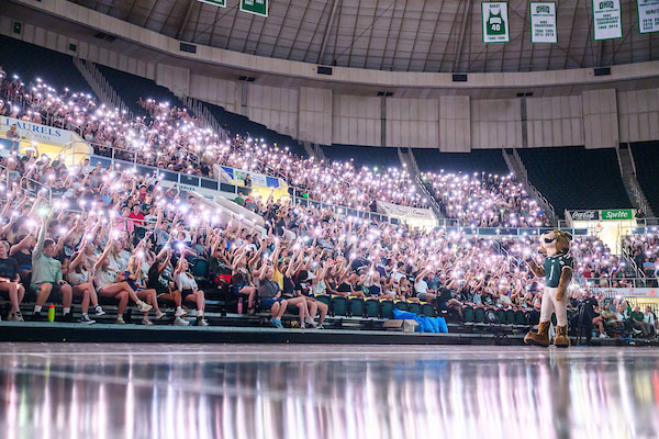 Students participate in First-Year Student Convocation