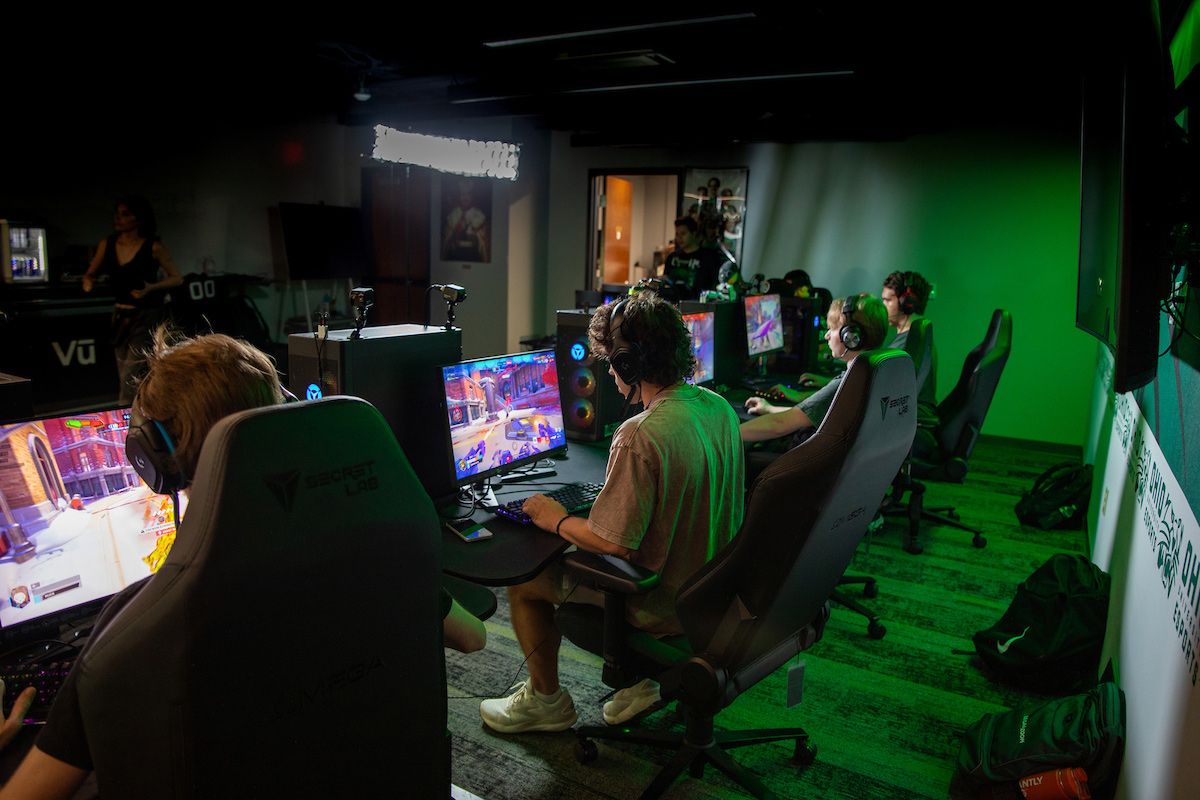 An OHIO esports squad working as a team to succeed. OHIO's esports certificate program helps you develop you team skills for a successful gaming career.