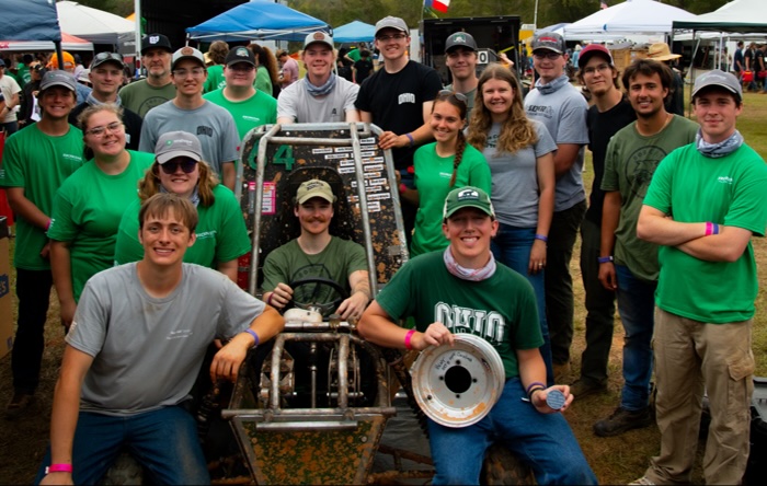A group of 20 Bobcat Baja members who participated in the competition. 
