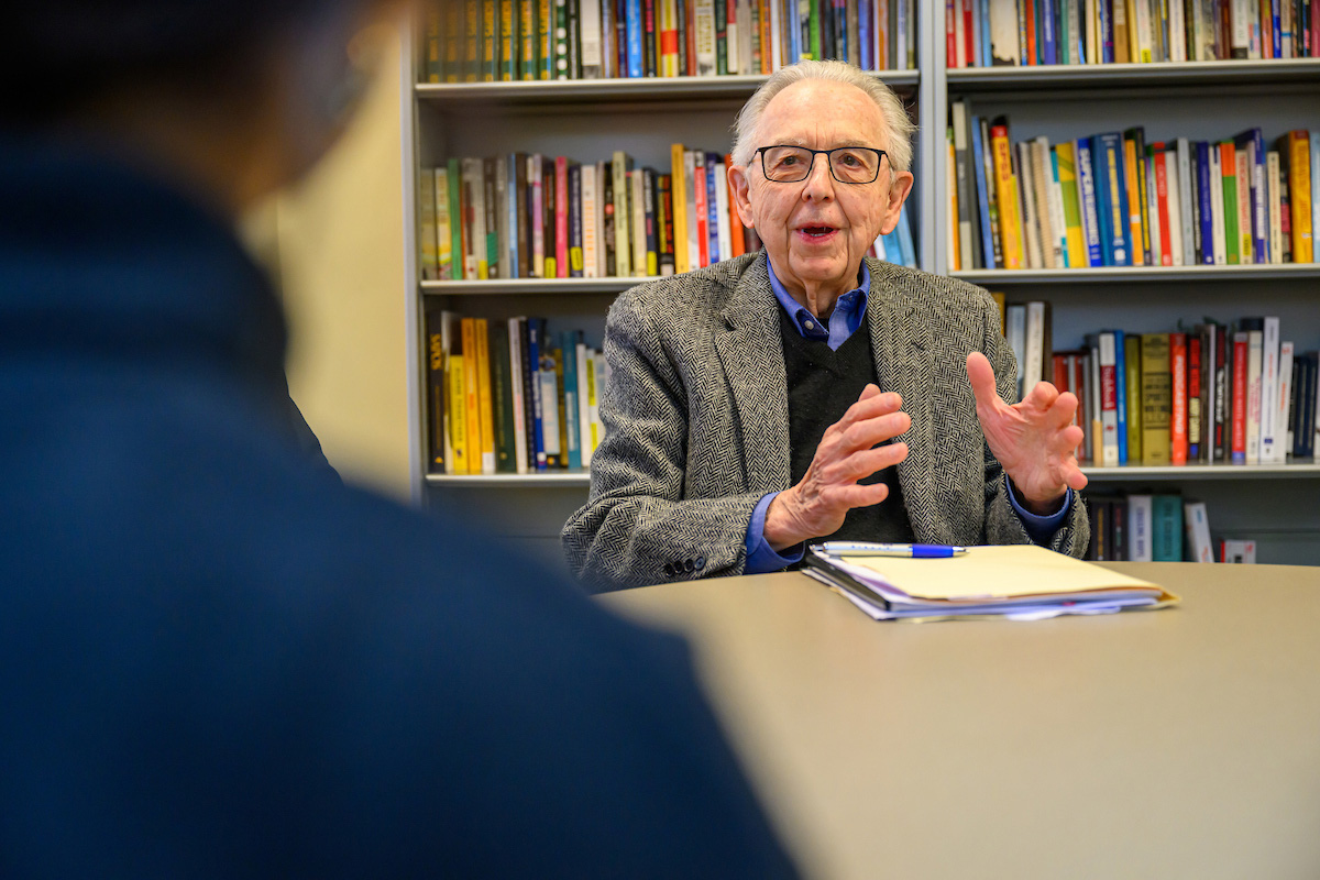 Richard Stevens talks to students on Ohio University's Athens campus
