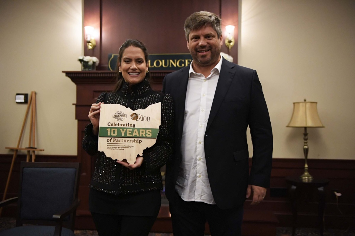 College of Business and LAIOB celebrate 10 years of partnership, student success