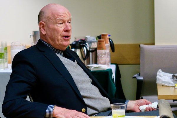 Knight Kiplinger speaks with the Kiplinger Fellows on the goals of the fellowship as well as “big tech” and its effects on reporting in the digital age.