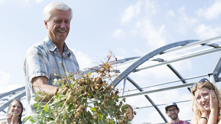 Art Trese leads a class at the West State Street gardens, which will receive Sugar Bush Foundation funding.