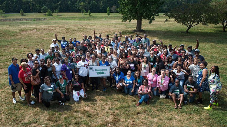 Ohio University alumni who graduated in the 1980s pose for a photo during the 2016 Black Alumni Reunion.