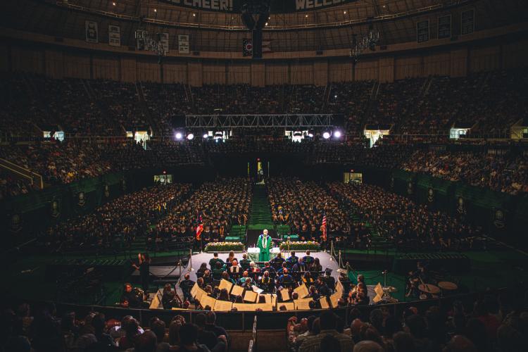 President Nellis speaks to graduating students at 2018 Spring Undergraduate Commencement.
