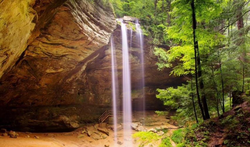 Hocking Hills waterfall