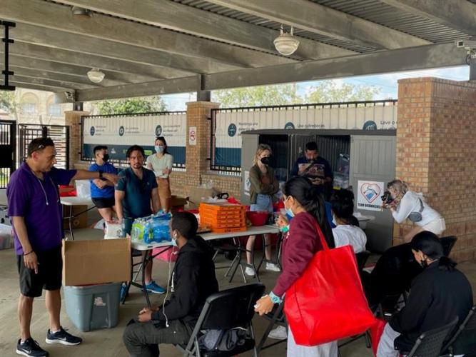 The Ohio Fellows volunteered at the Brownsville Bus Station.