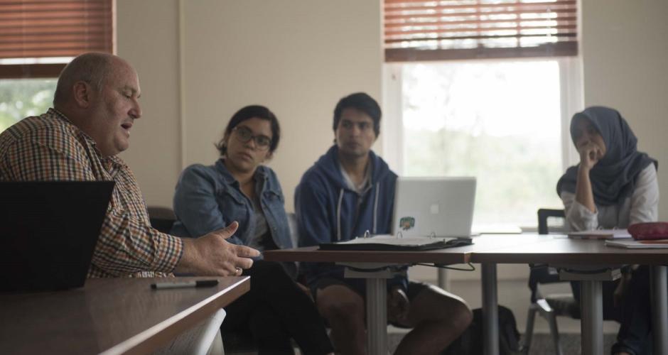 Dr. Geoff Dablelko talks with OHIO students