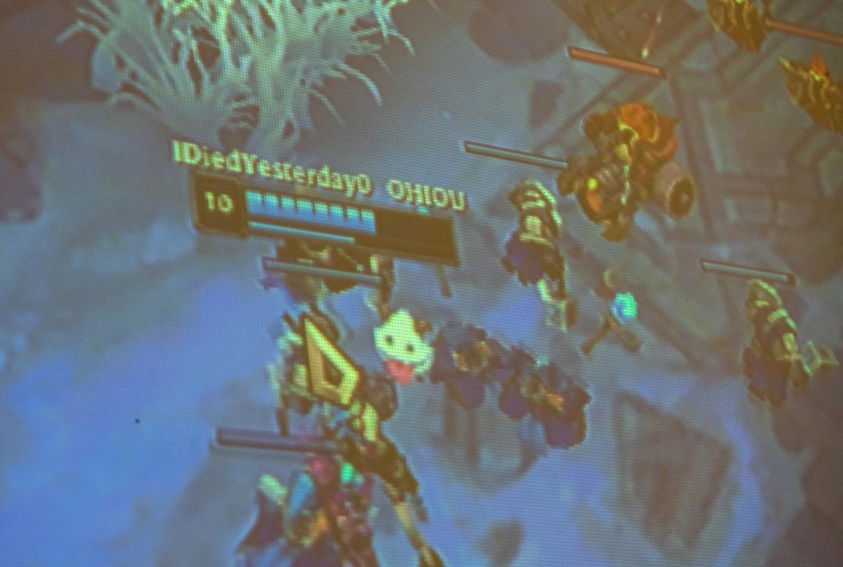 Bobcat Esports game play