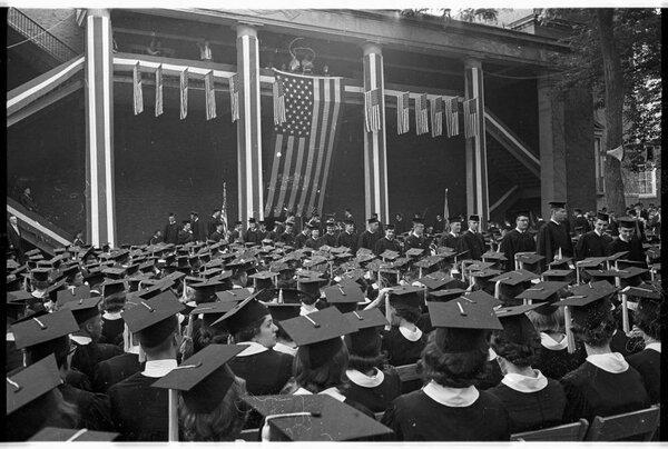 Commencement 1964 College Green