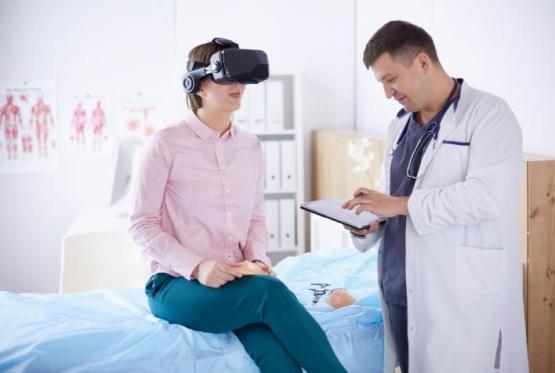  Virtual Reality simulations in nursing classes&quot; loading=&quot;lazy 