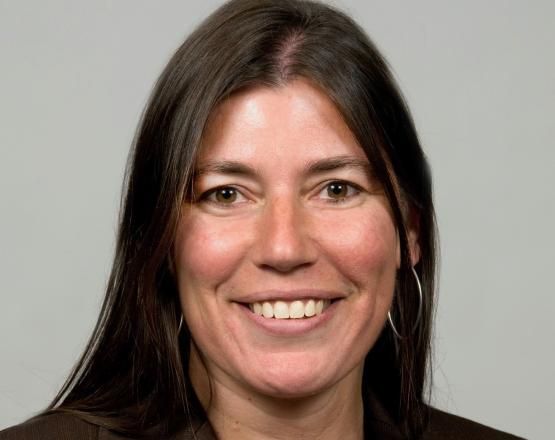  Tracy Plouck 