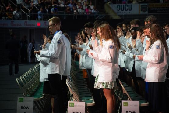 HCOM students give pledge at convocation