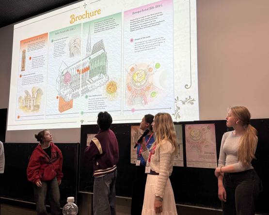 Students present at the Visual Discovery Conference 