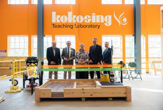 OHIO and Kokosing officials stand together for the ribbon cutting ceremony at the Kokosing Teaching Laboratory 