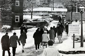 Students walking in the snow at Ohio University.