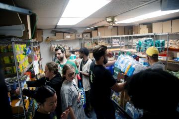 HCOM summer program students visit food pantry in Southeast Ohio