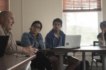 Dr. Geoff Dablelko talks with OHIO students