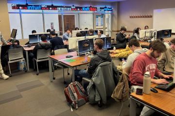 OHIO students work on computers in the Applied Finance Center