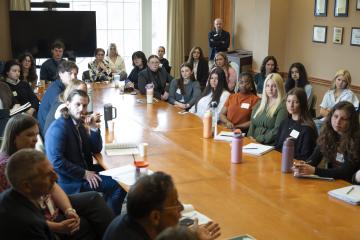 A group of students attending a Pre-law day panel 